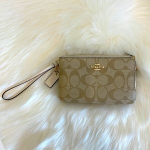 Coach double corner zip wristlet light khaki